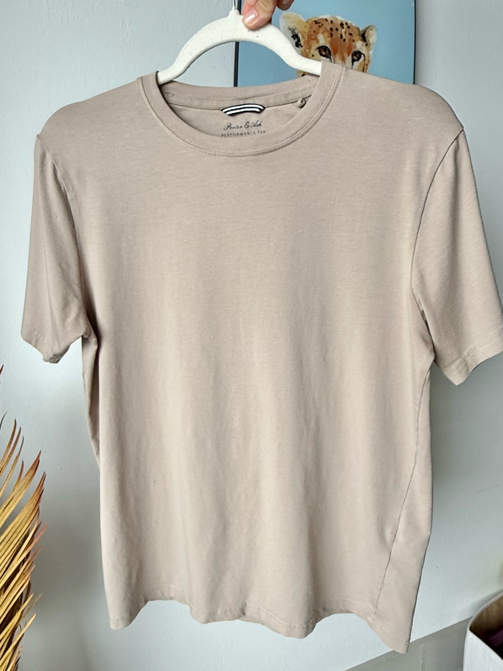Porter & Ash Performance Tee Men’s Beige Tan Crew Neck Stretch S